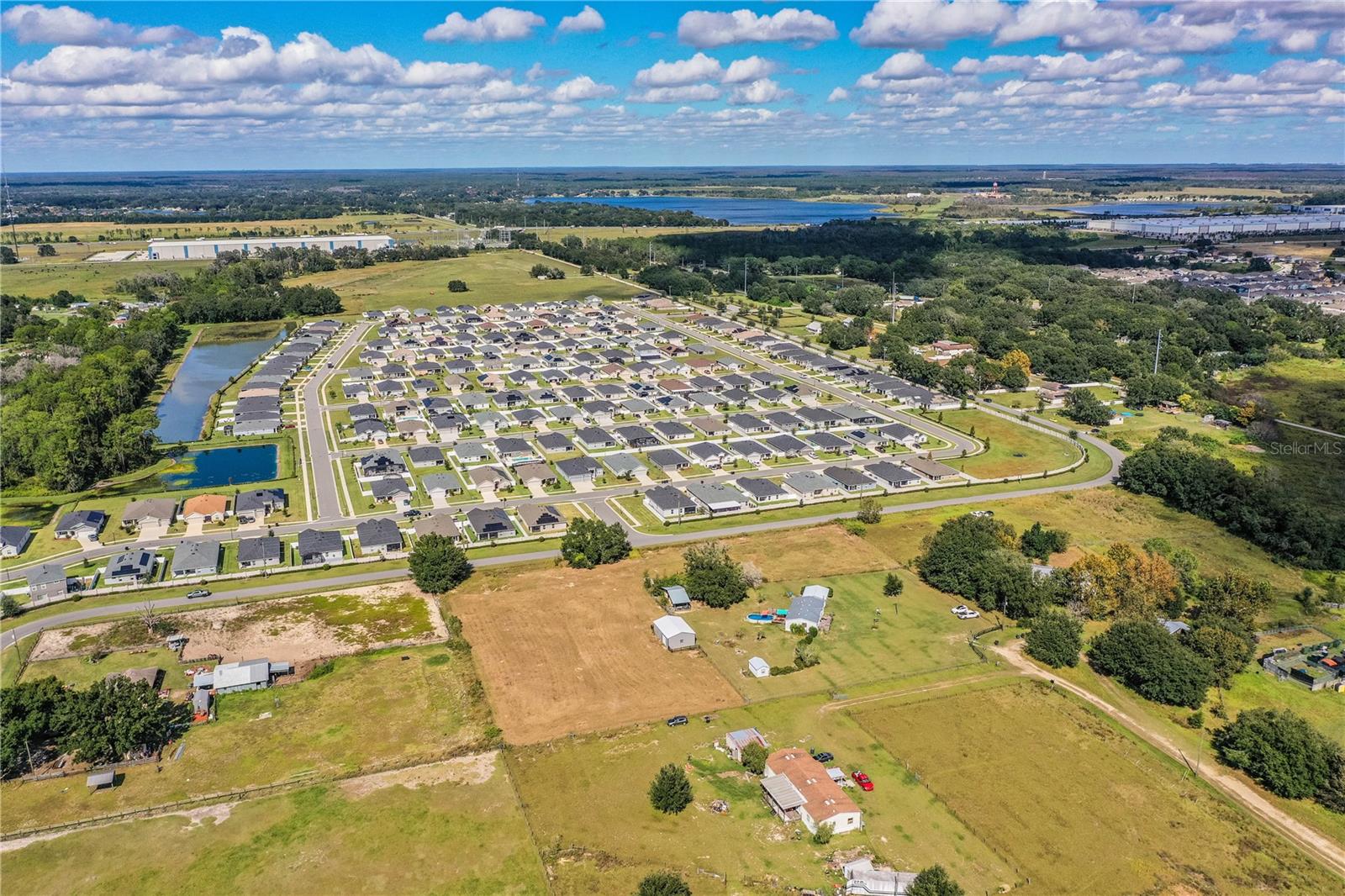 Image 5 of 41 For 318 Skyblue Lane