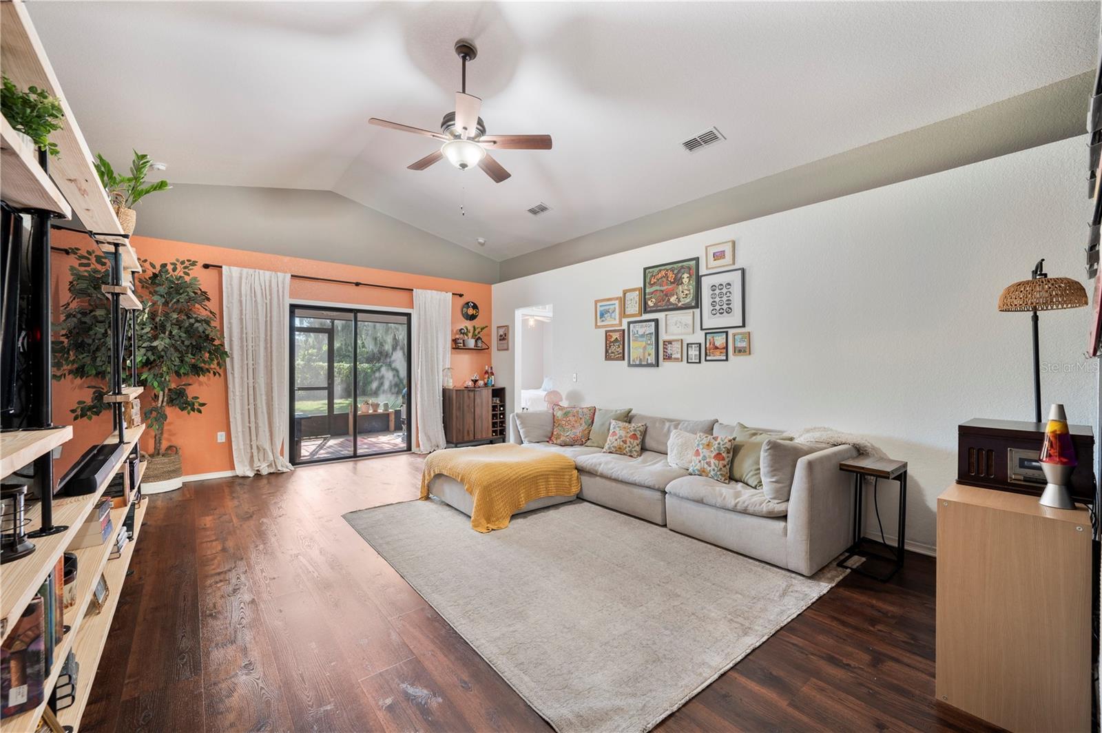 Image 12 of 36 For 6436 Evergreen Park Drive