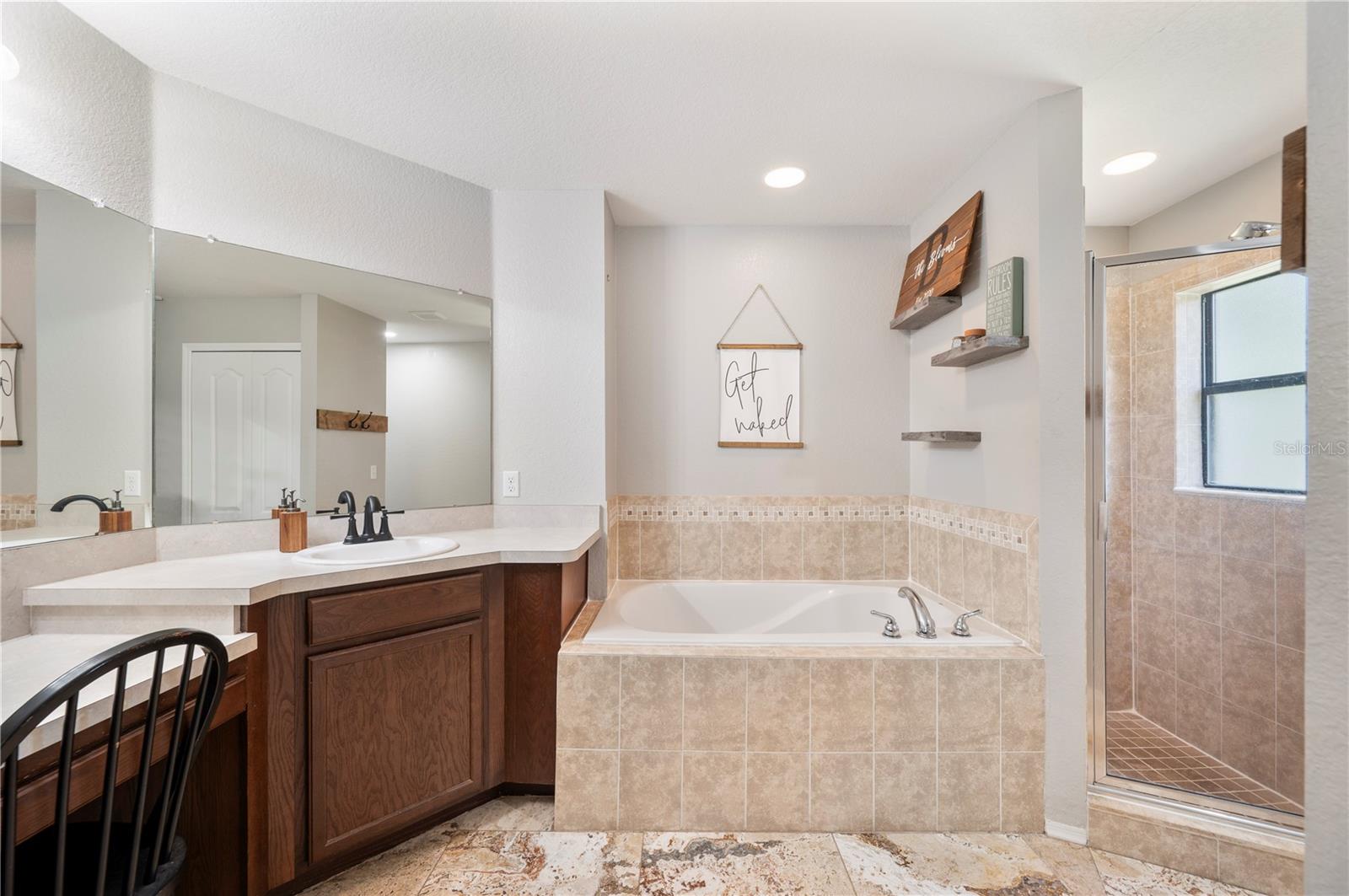 Image 18 of 36 For 6436 Evergreen Park Drive