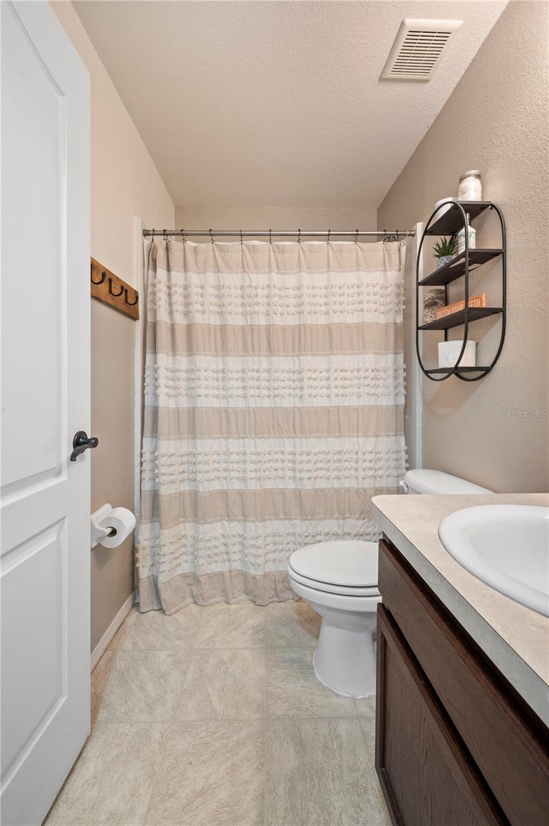 Image 24 of 36 For 6436 Evergreen Park Drive