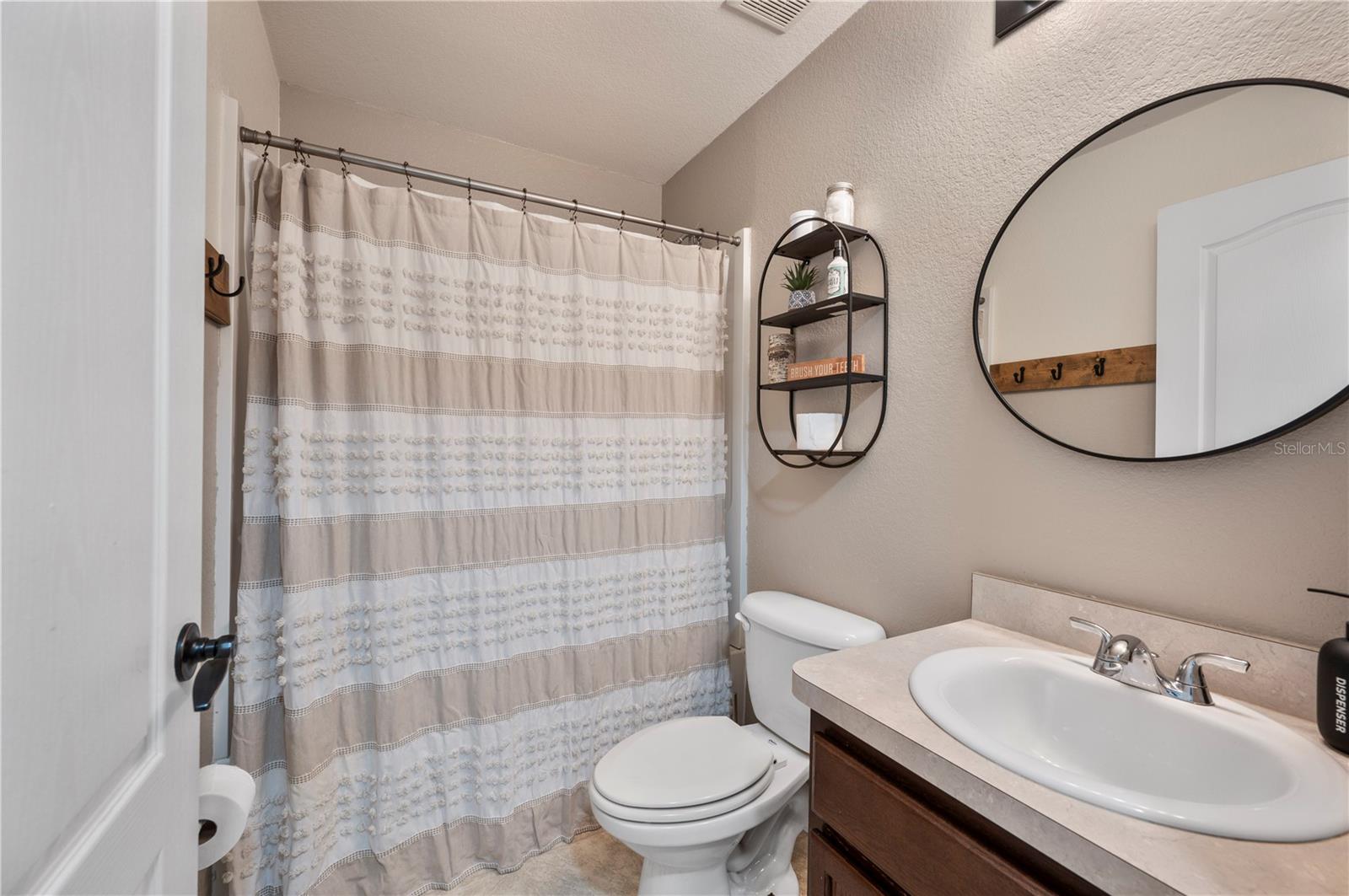 Image 25 of 36 For 6436 Evergreen Park Drive