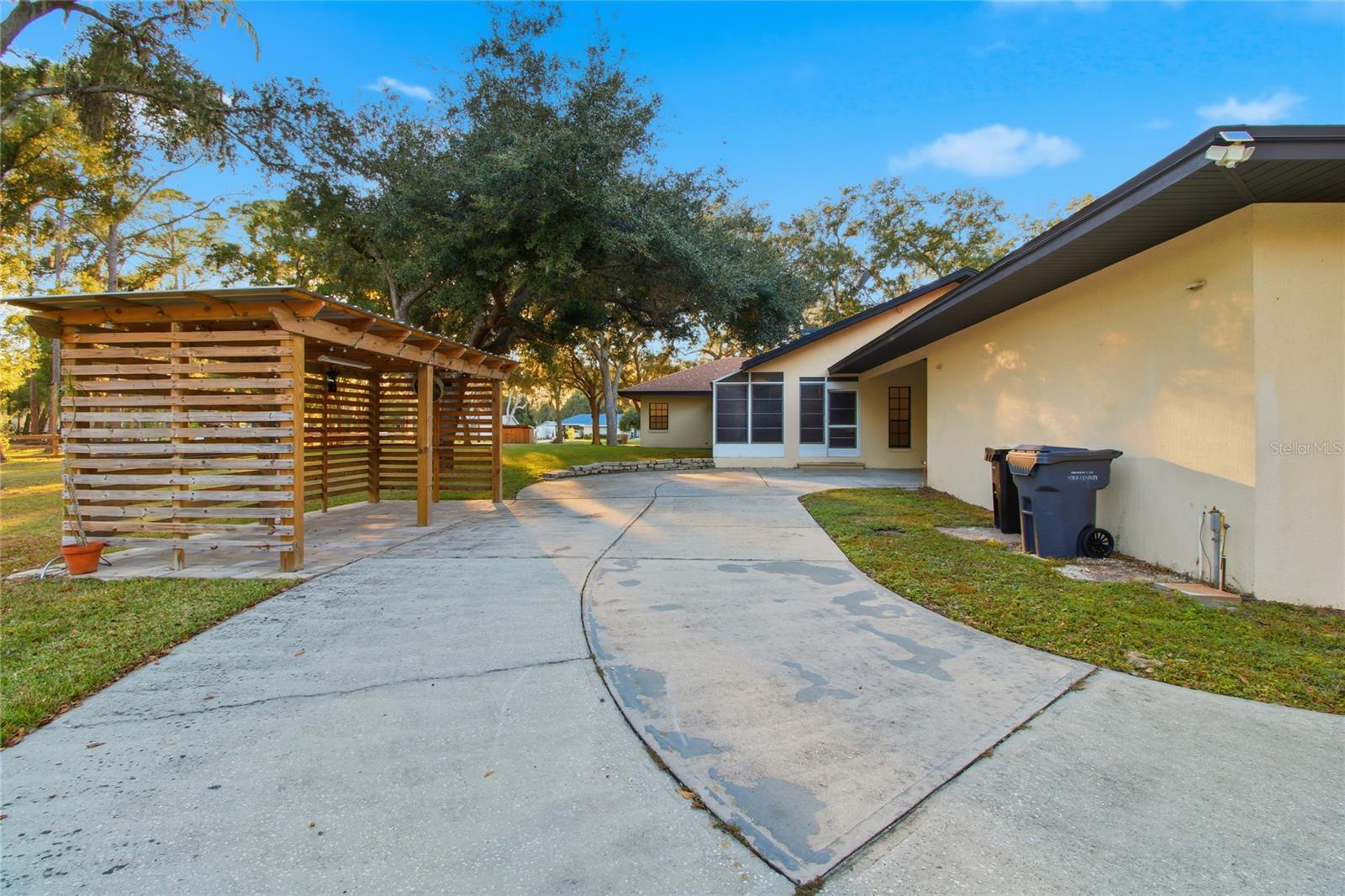 Image 40 of 59 For 1736 Itchepackesassa Drive