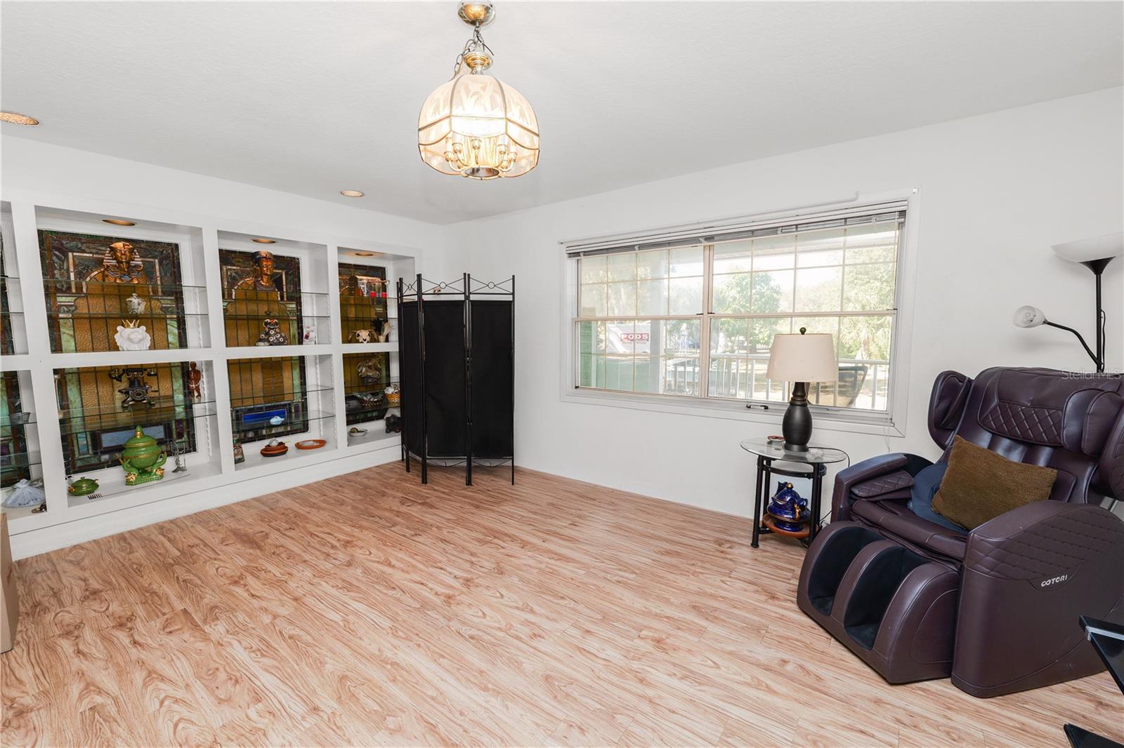 Image 30 of 100 For 109 4th Avenue