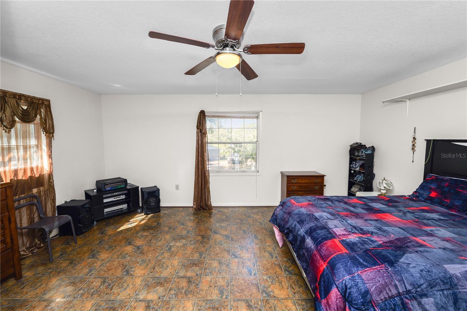 Image 41 of 100 For 109 4th Avenue