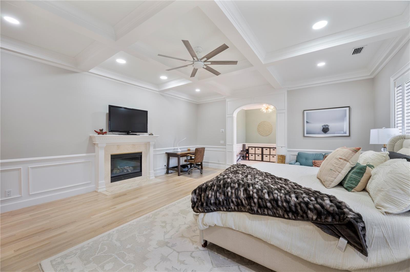 Image 42 of 93 For 1909 New Jersey Road