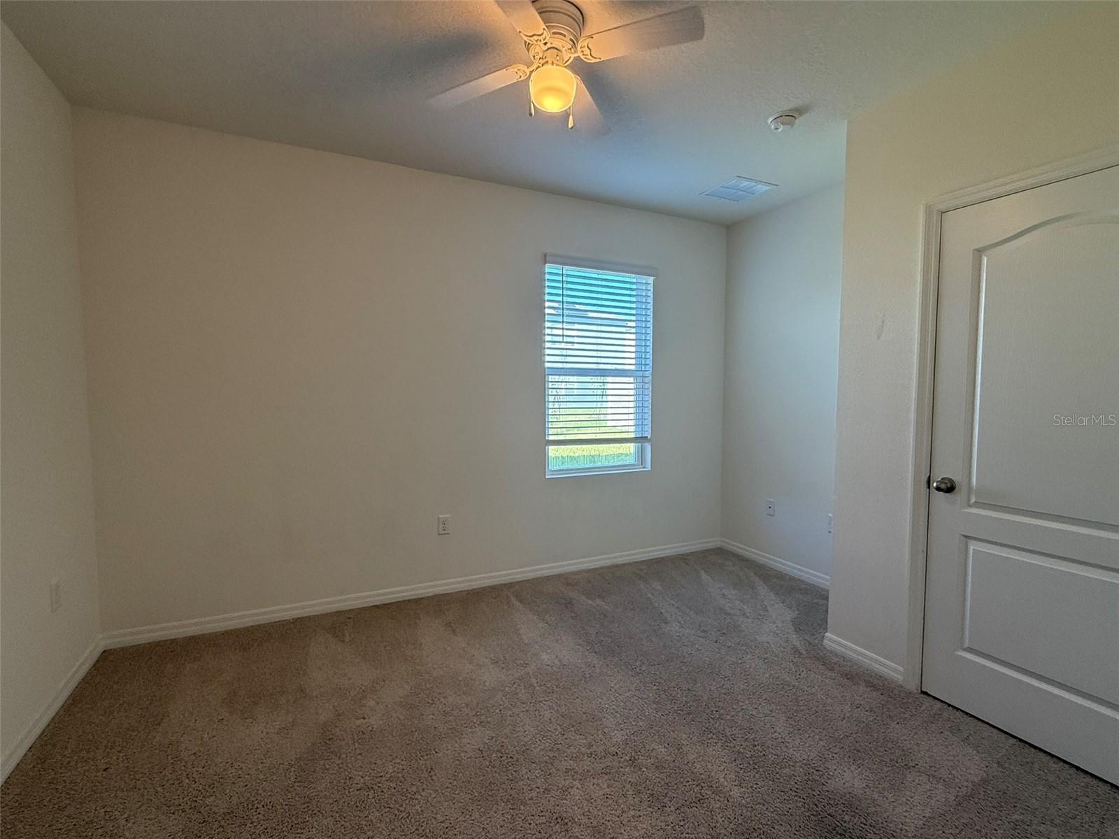 Image 12 of 38 For 915 Waterfall Boulevard