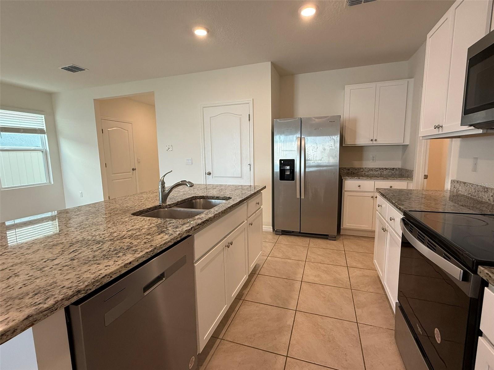 Image 16 of 38 For 915 Waterfall Boulevard