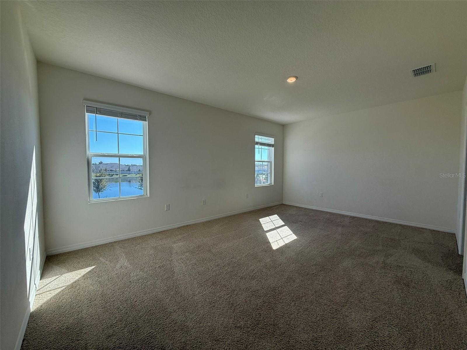 Image 17 of 38 For 915 Waterfall Boulevard