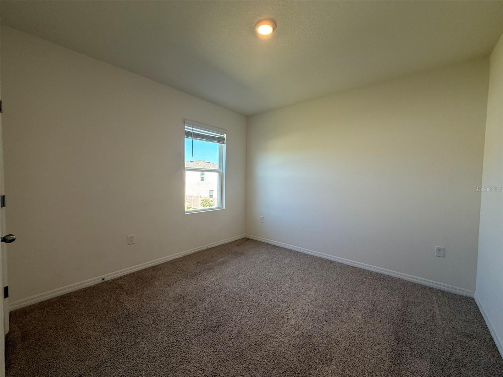 Image 29 of 38 For 915 Waterfall Boulevard