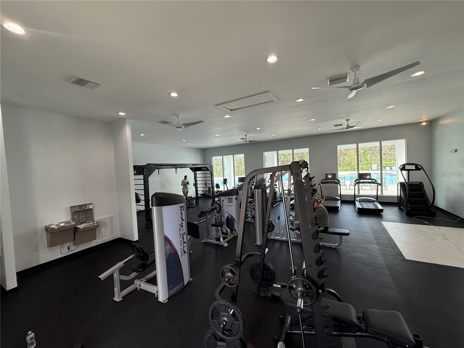 Image 37 of 38 For 915 Waterfall Boulevard