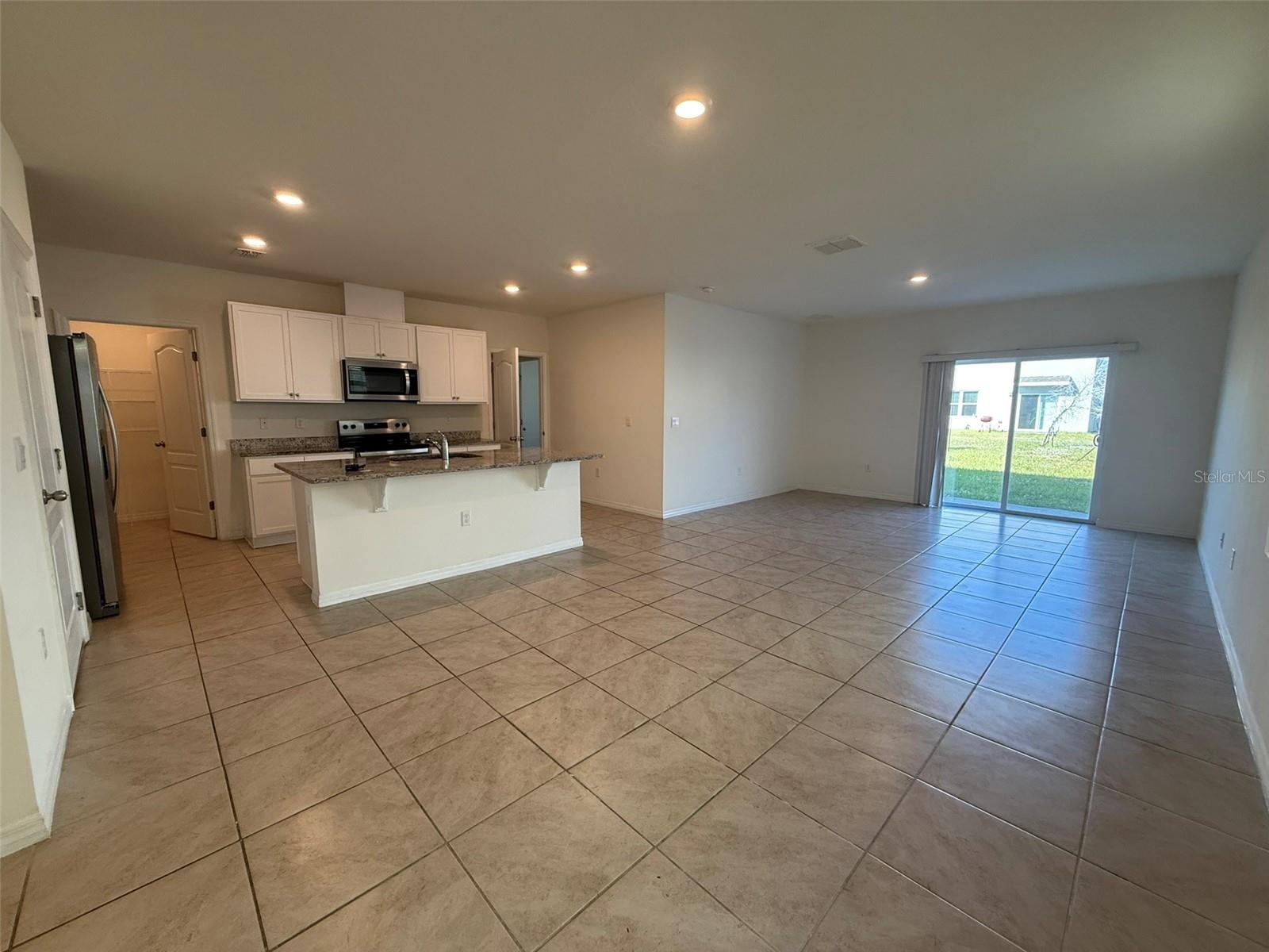 Image 7 of 38 For 915 Waterfall Boulevard