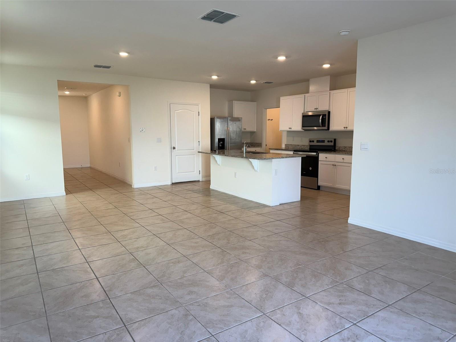 Image 8 of 38 For 915 Waterfall Boulevard