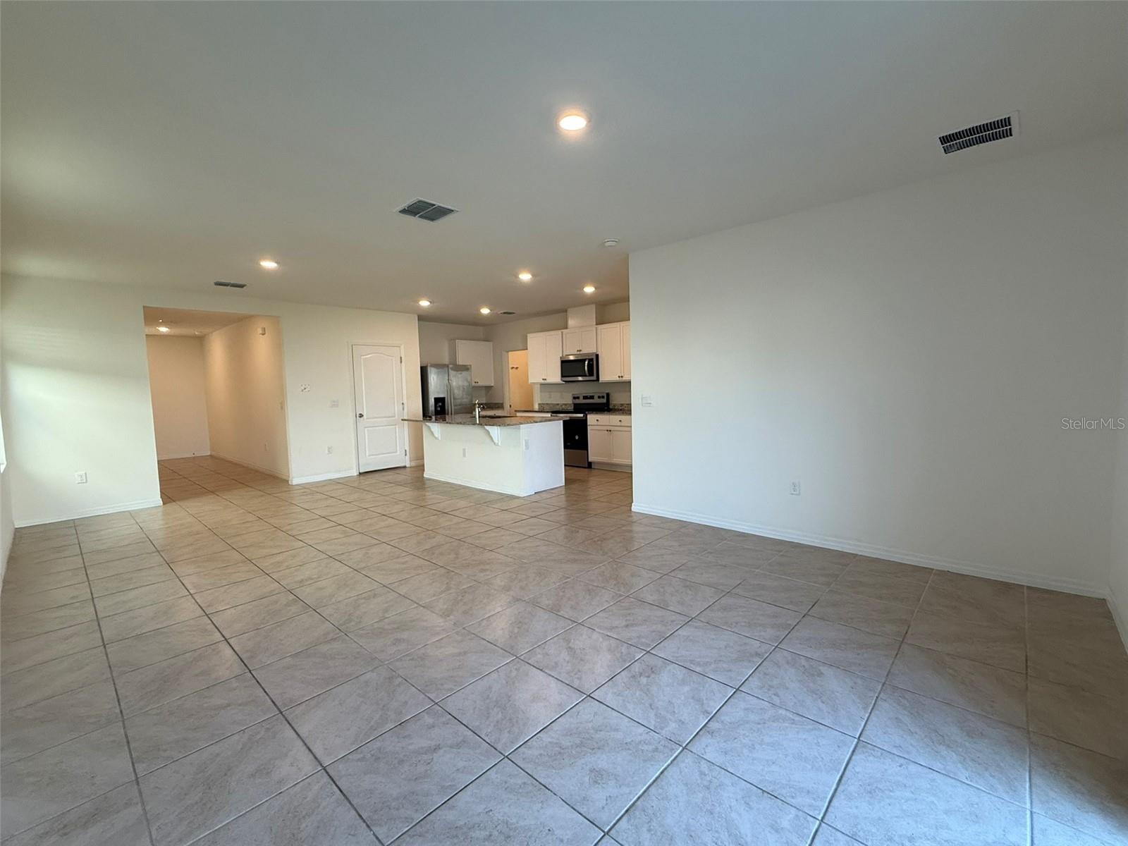 Image 9 of 38 For 915 Waterfall Boulevard