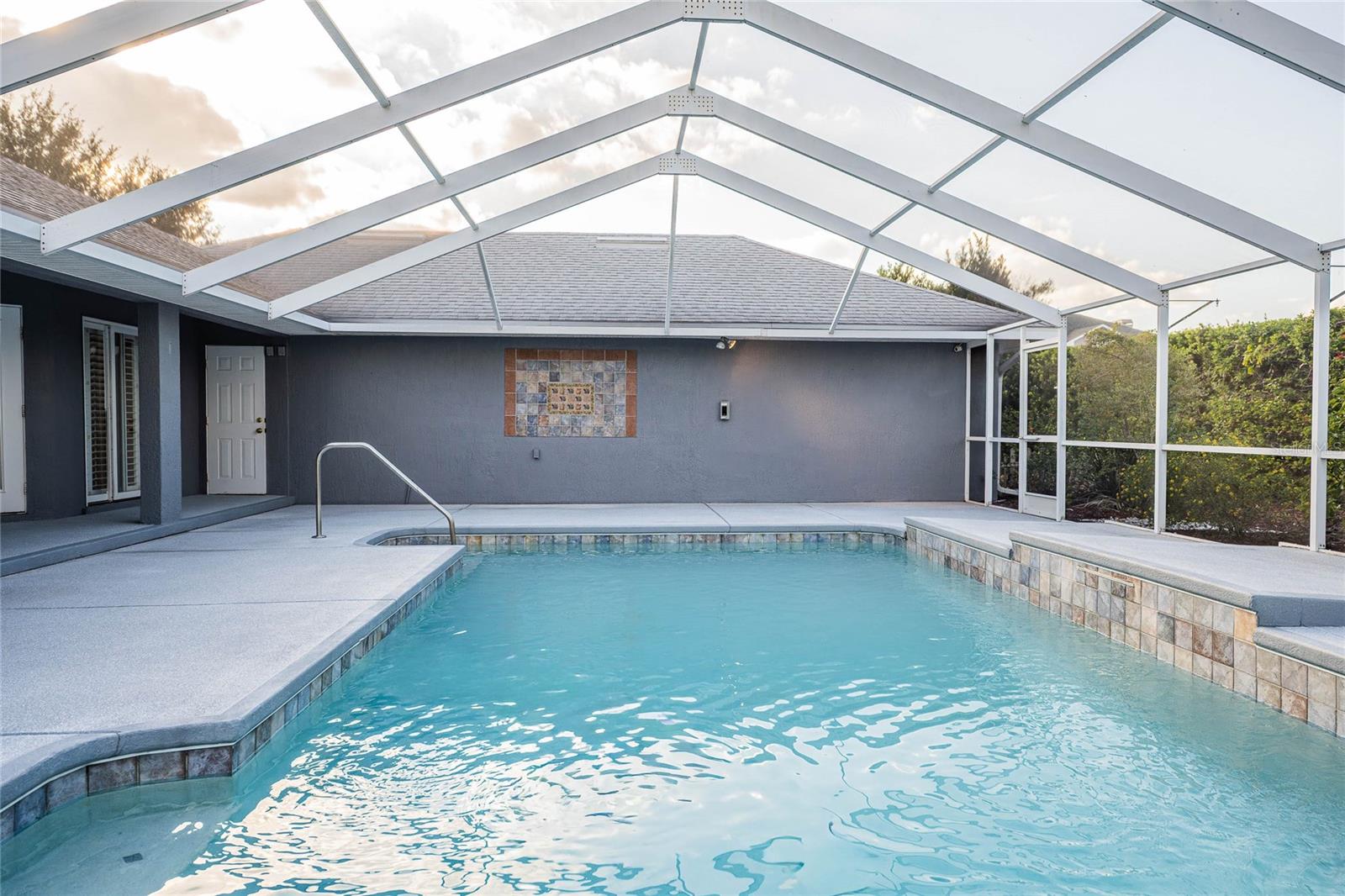 Image 15 of 52 For 5564 Summerland Hills Circle 0