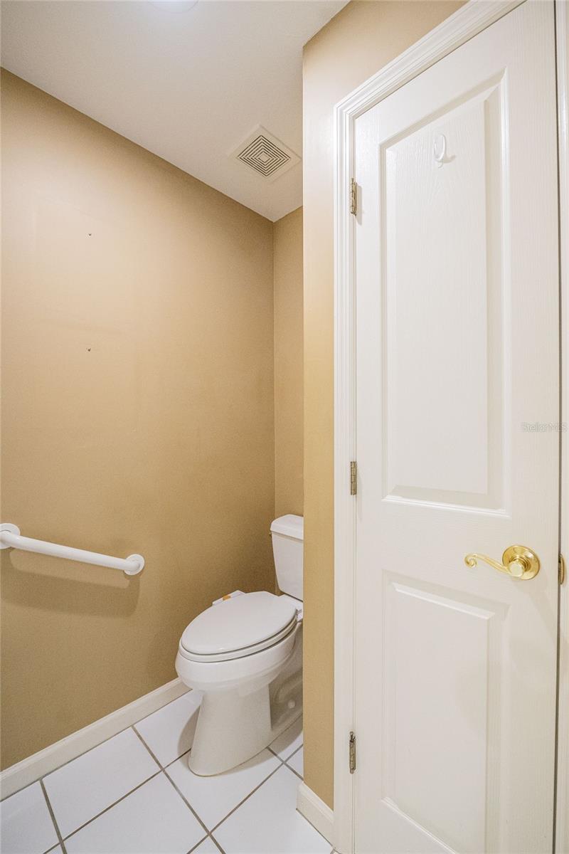 Image 20 of 52 For 5564 Summerland Hills Circle 0