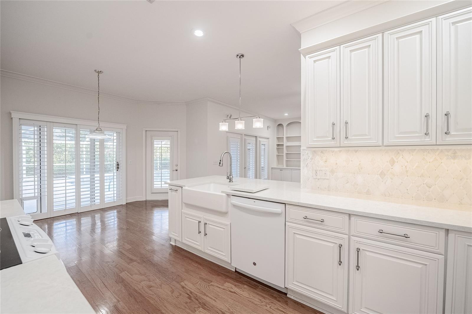 Image 3 of 52 For 5564 Summerland Hills Circle 0