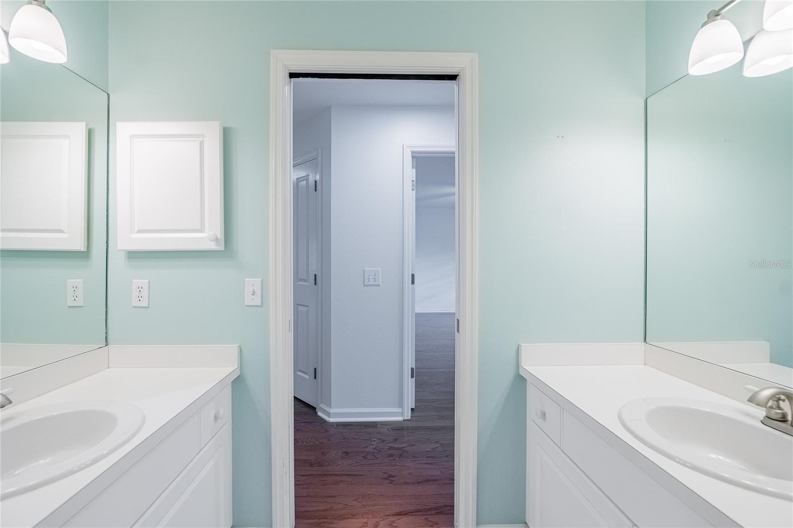 Image 31 of 52 For 5564 Summerland Hills Circle 0