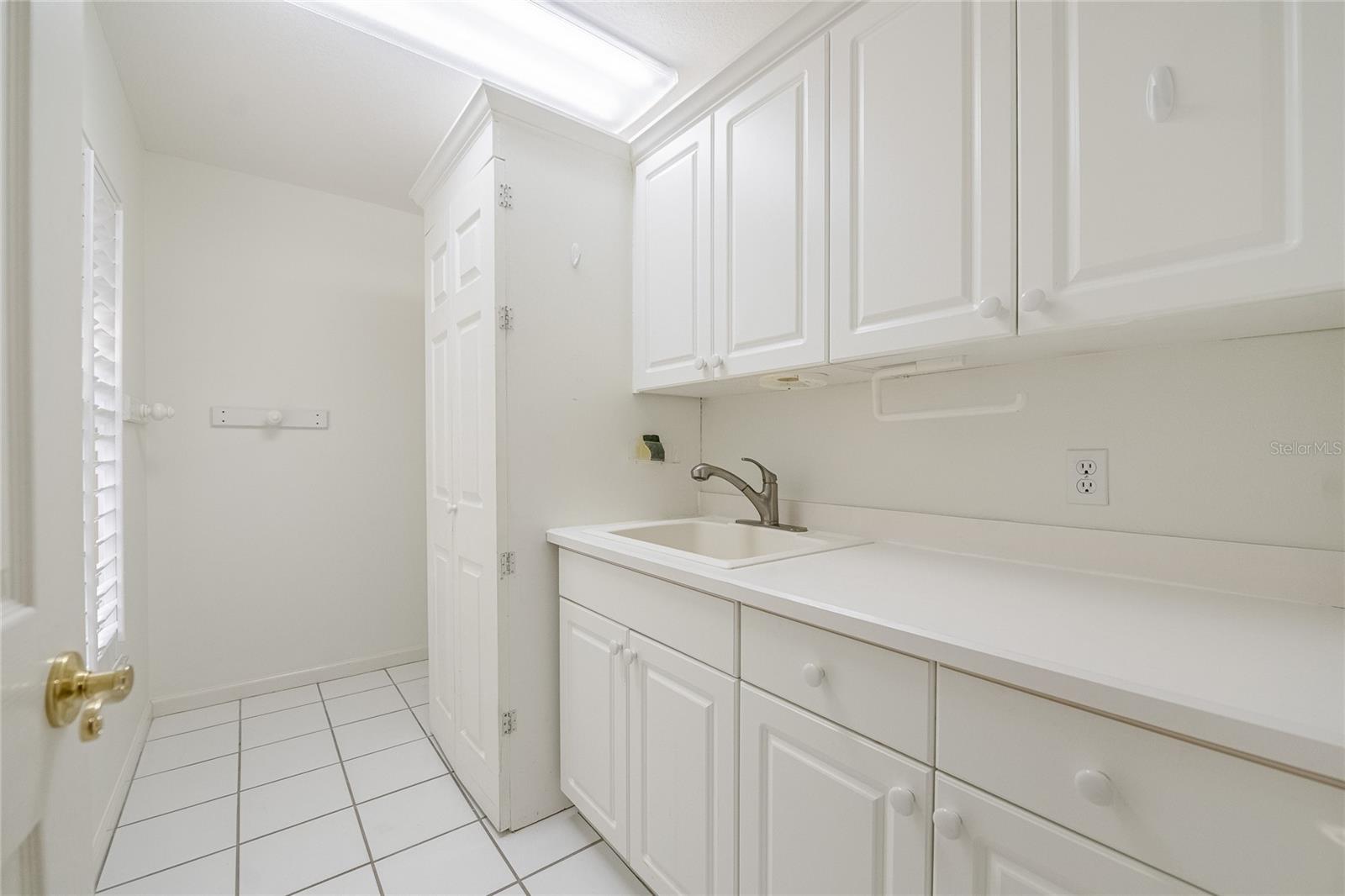 Image 33 of 52 For 5564 Summerland Hills Circle 0