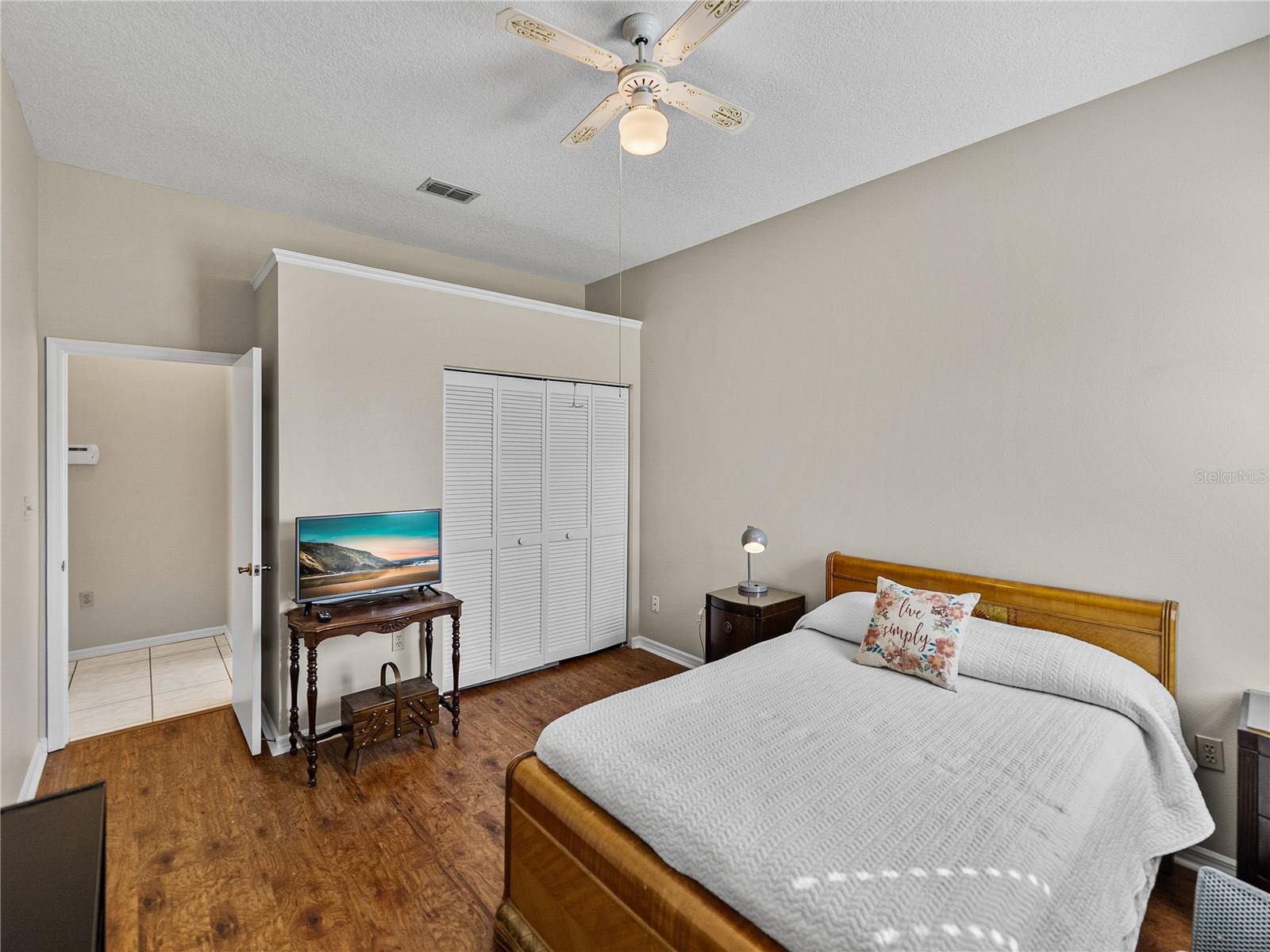 Image 20 of 42 For 6052 Condor Drive