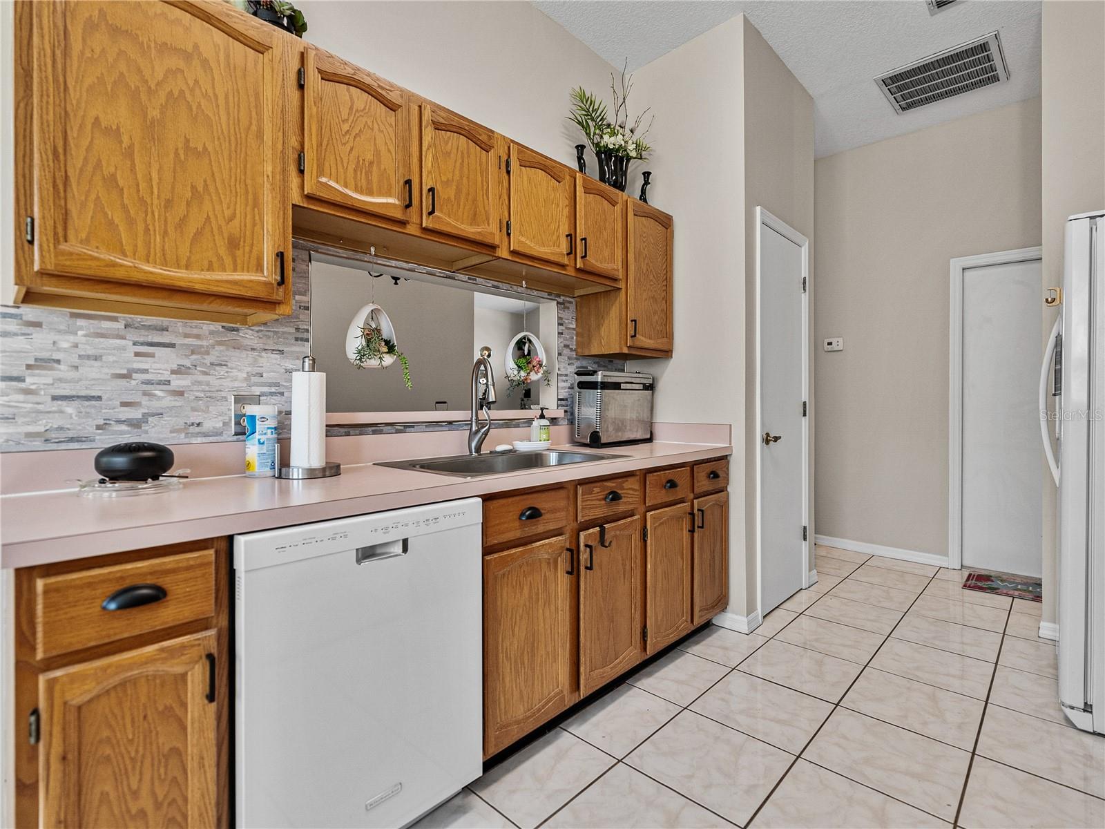 Image 9 of 42 For 6052 Condor Drive