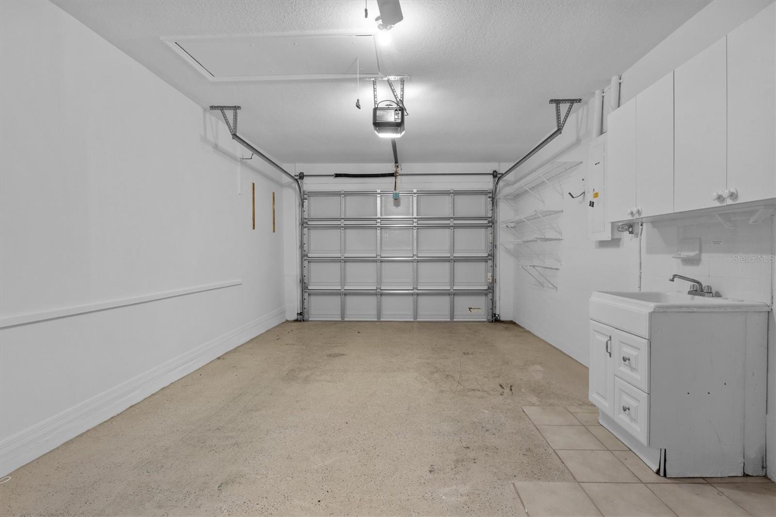 Listing photo id 18 for 6325 Egret Drive