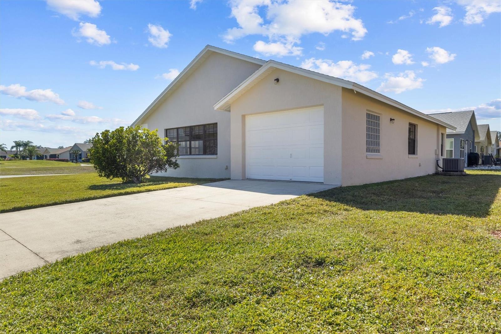 Listing photo id 23 for 6325 Egret Drive