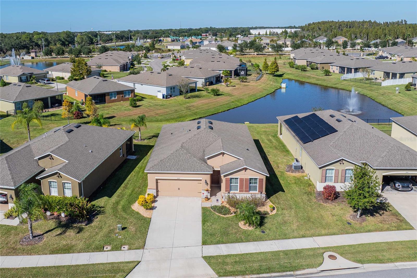 Image 4 of 52 For 2667 Canyon Crest Drive