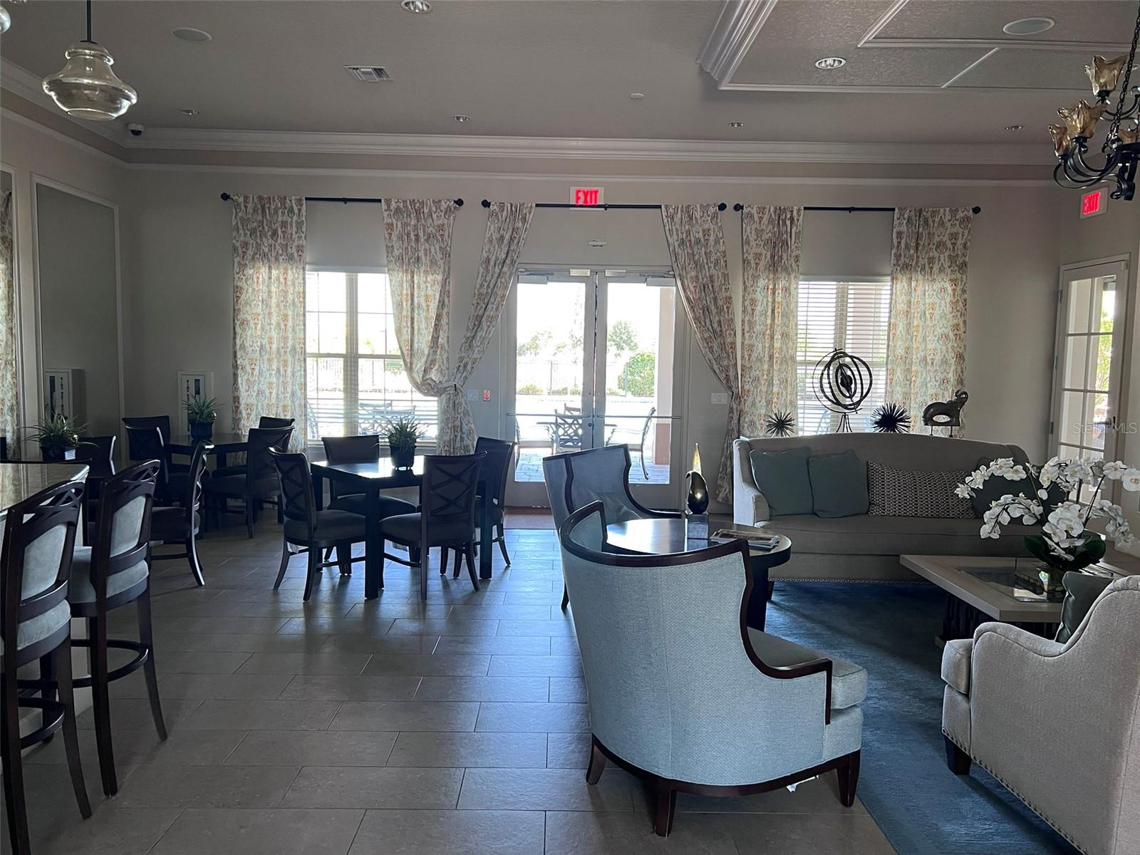 Image 41 of 52 For 2667 Canyon Crest Drive