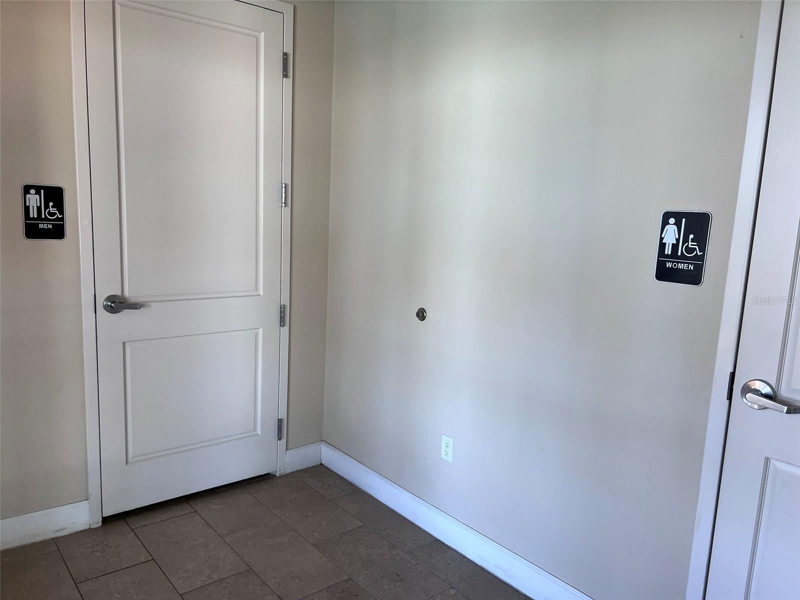 Image 43 of 52 For 2667 Canyon Crest Drive