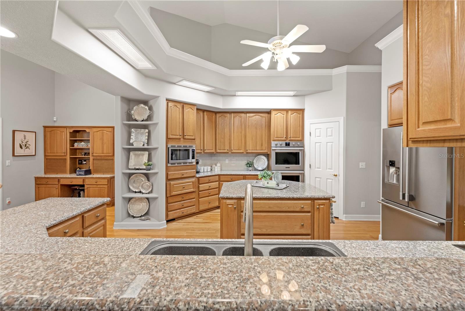 Listing photo id 14 for 23245 Croom Road