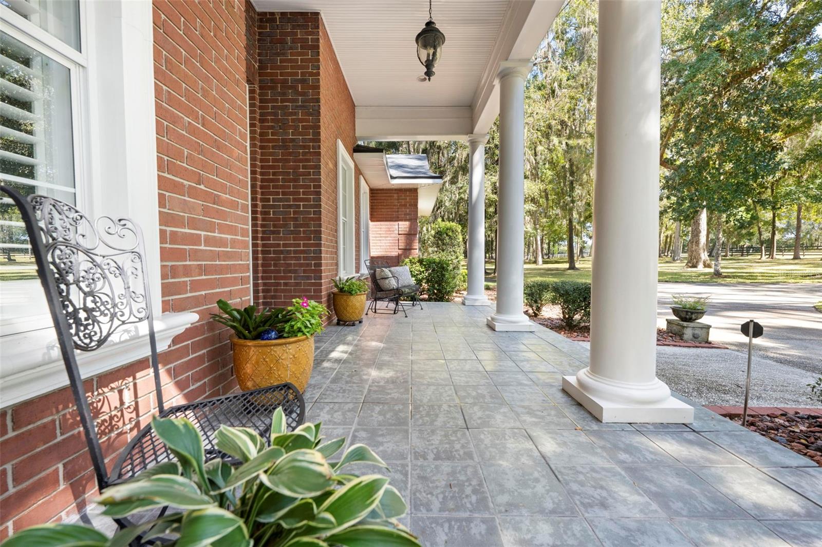 Listing photo id 5 for 23245 Croom Road