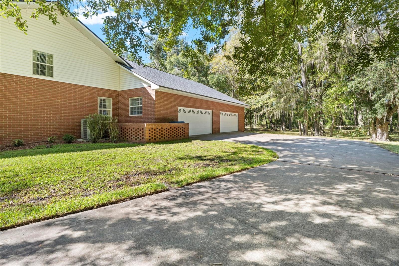 Listing photo id 68 for 23245 Croom Road