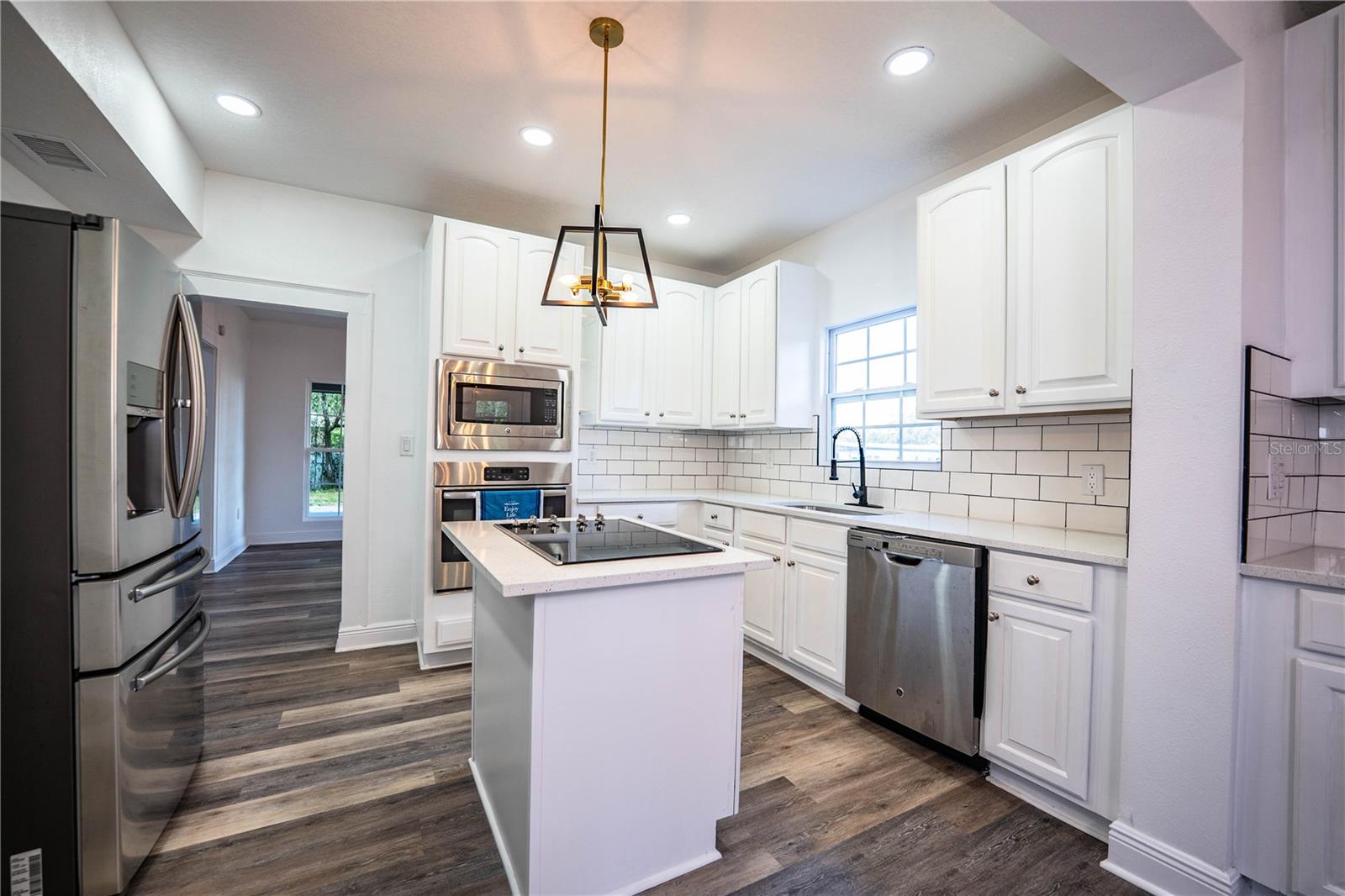 Image 11 of 83 For 3452 Old Tampa Highway