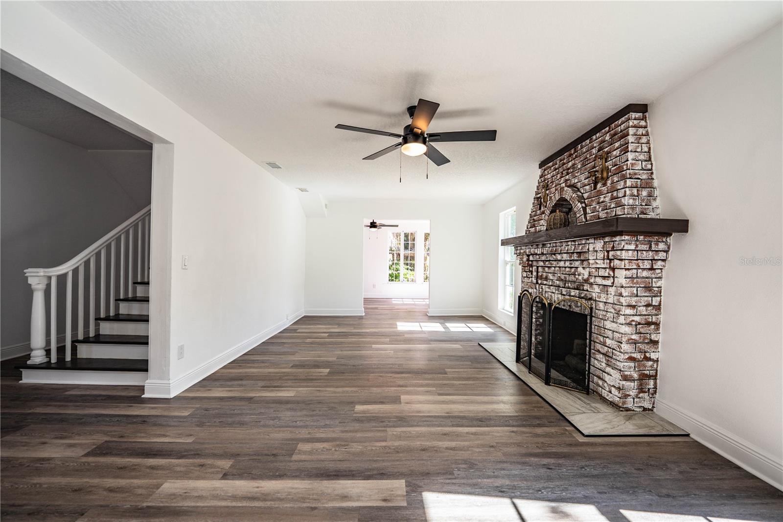 Image 17 of 83 For 3452 Old Tampa Highway