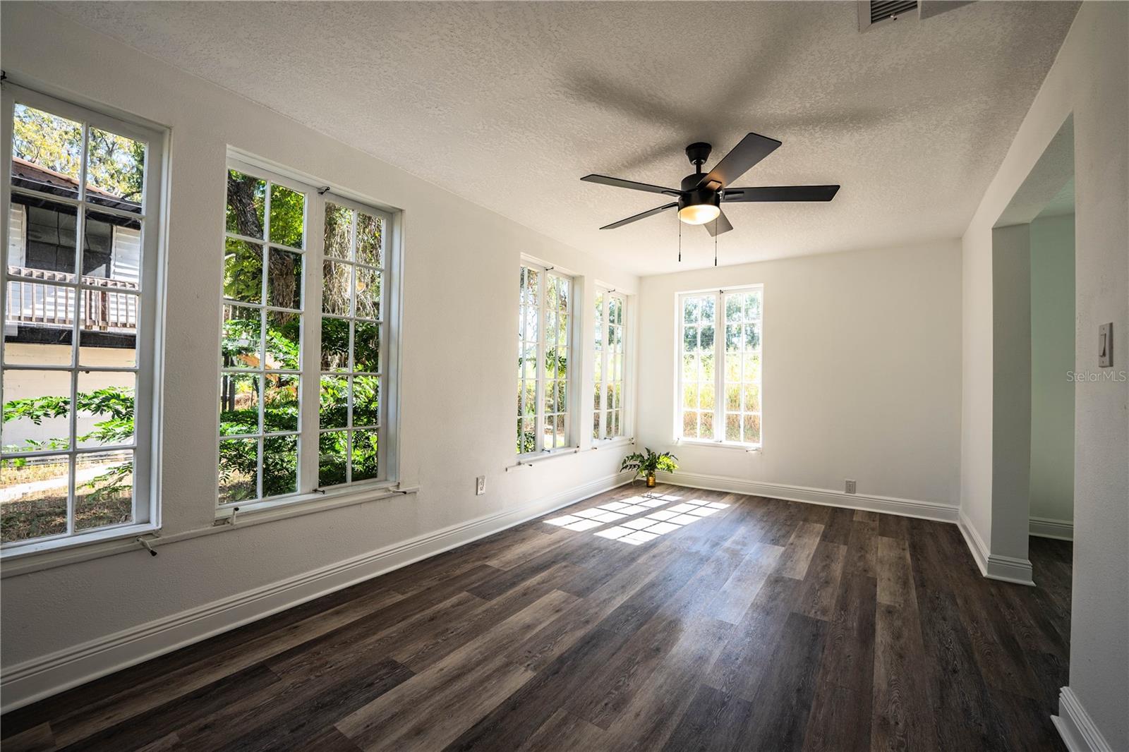 Image 27 of 83 For 3452 Old Tampa Highway