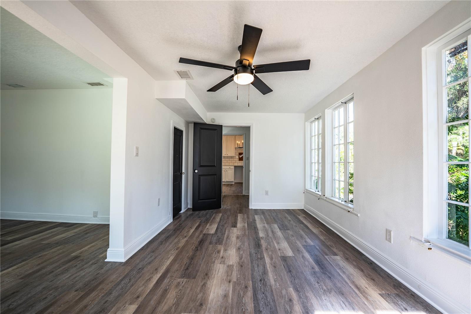 Image 32 of 83 For 3452 Old Tampa Highway