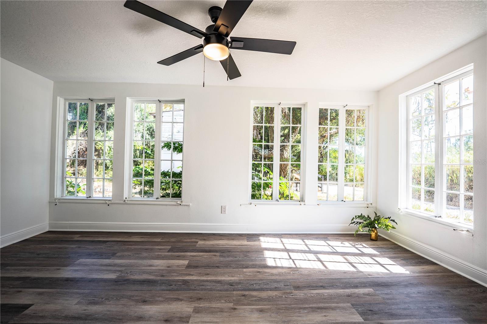 Image 33 of 83 For 3452 Old Tampa Highway