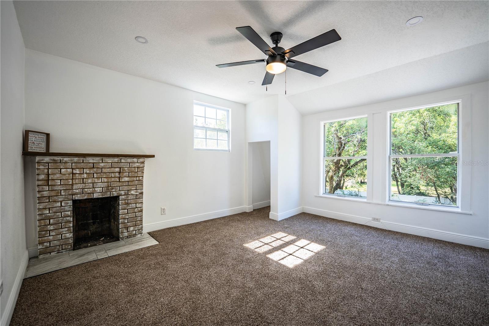 Image 43 of 83 For 3452 Old Tampa Highway