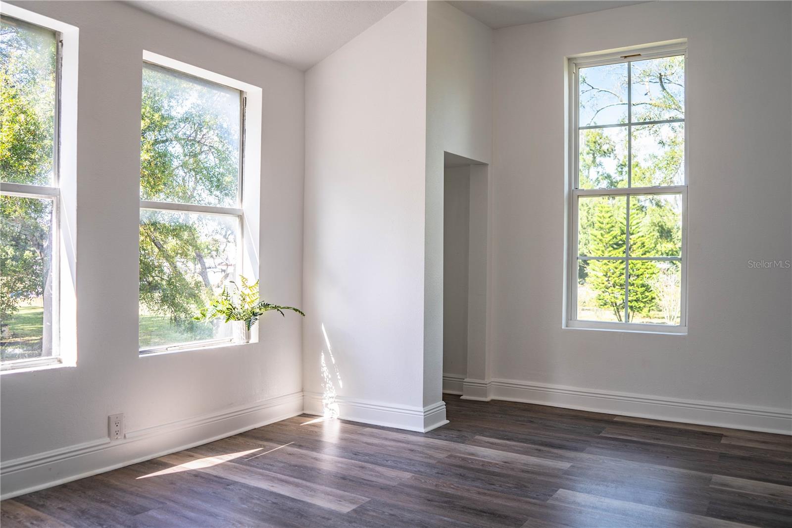 Image 66 of 83 For 3452 Old Tampa Highway