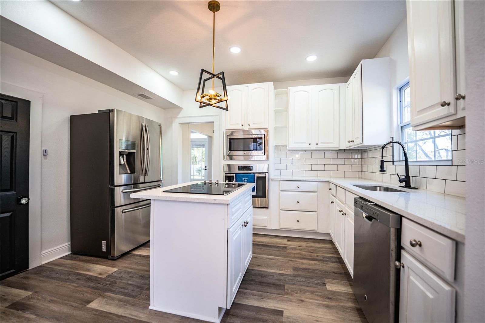 Image 9 of 83 For 3452 Old Tampa Highway