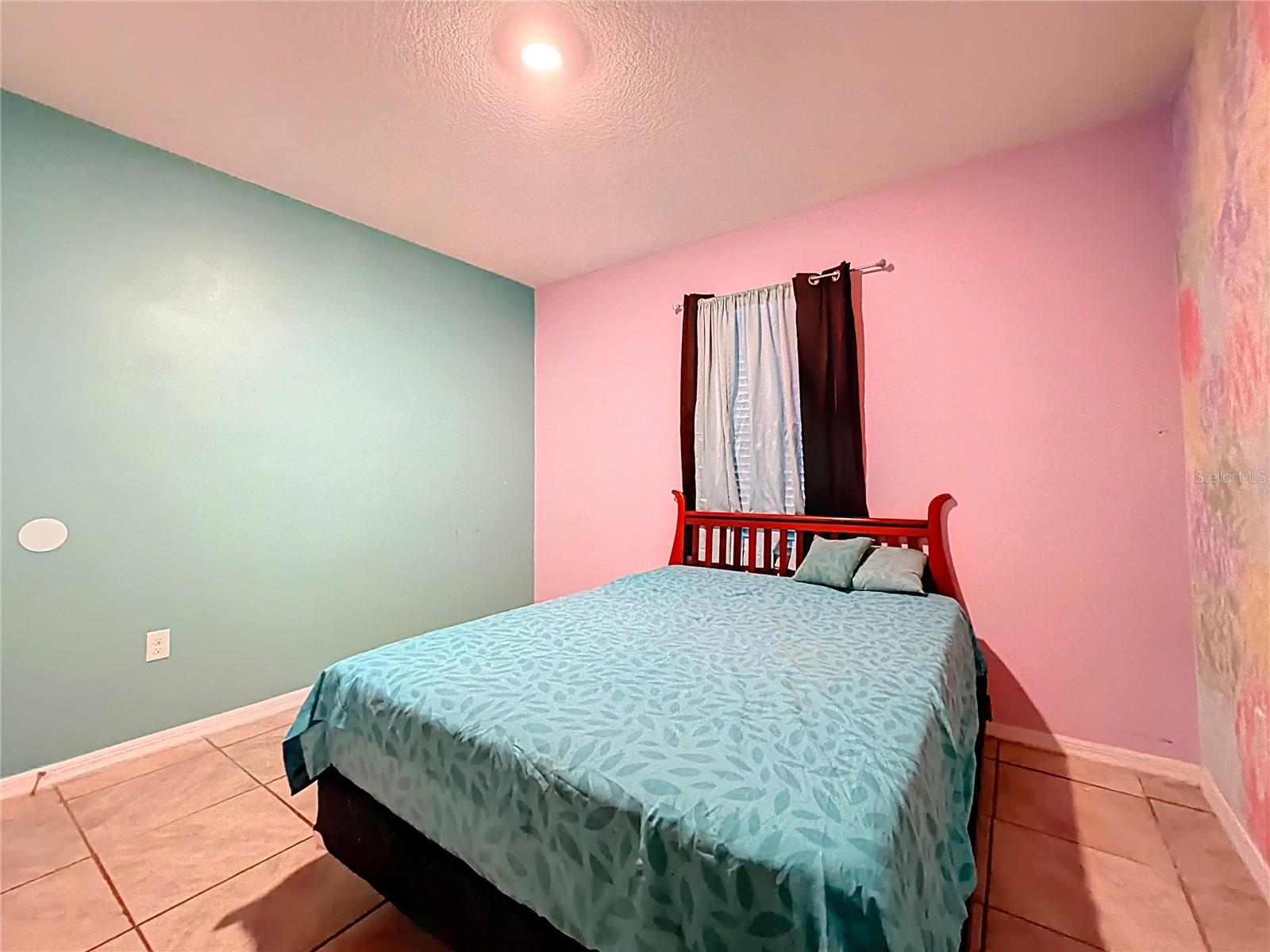 Image 27 of 49 For 2043 Blue Highland Dr