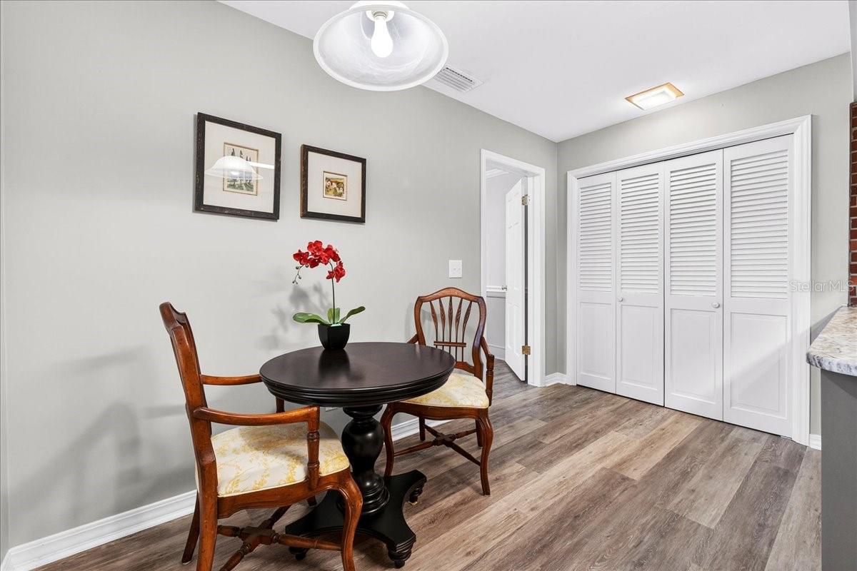 Image 14 of 56 For 1135 Mariposa Avenue