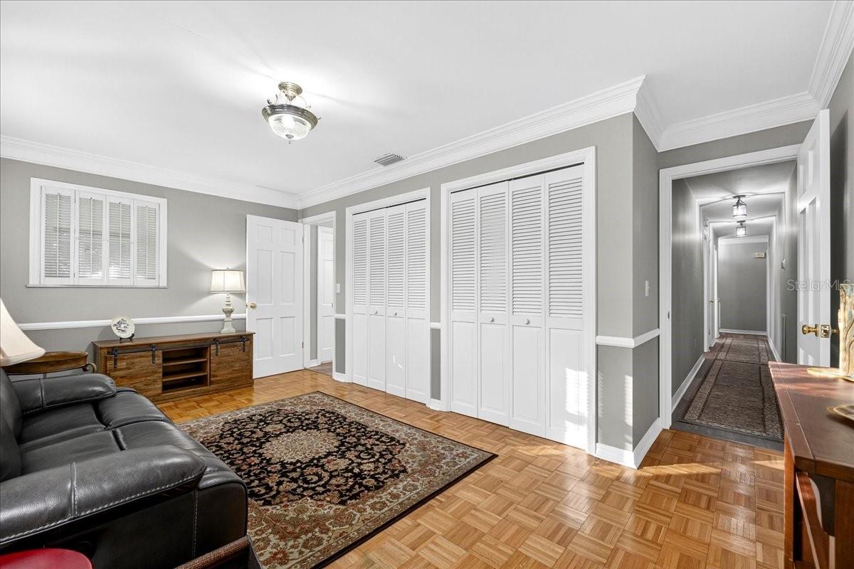 Image 29 of 56 For 1135 Mariposa Avenue