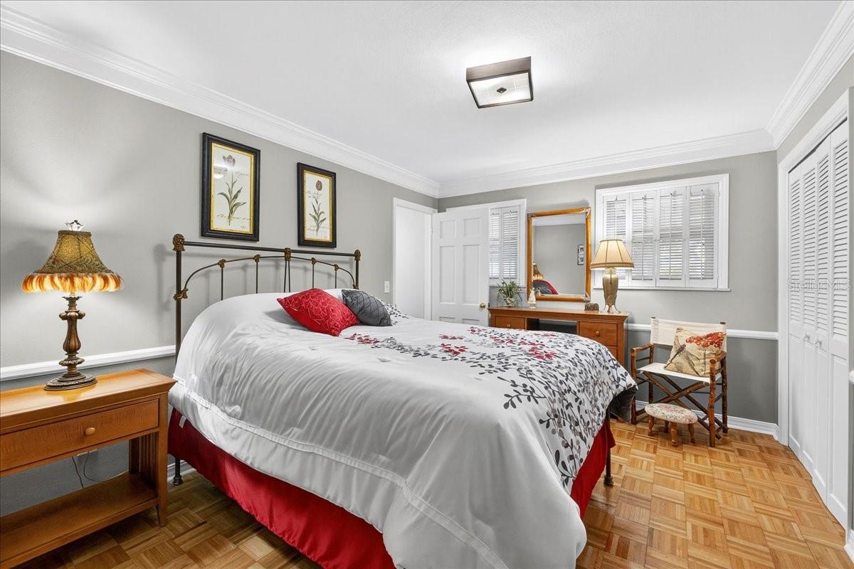 Image 34 of 56 For 1135 Mariposa Avenue