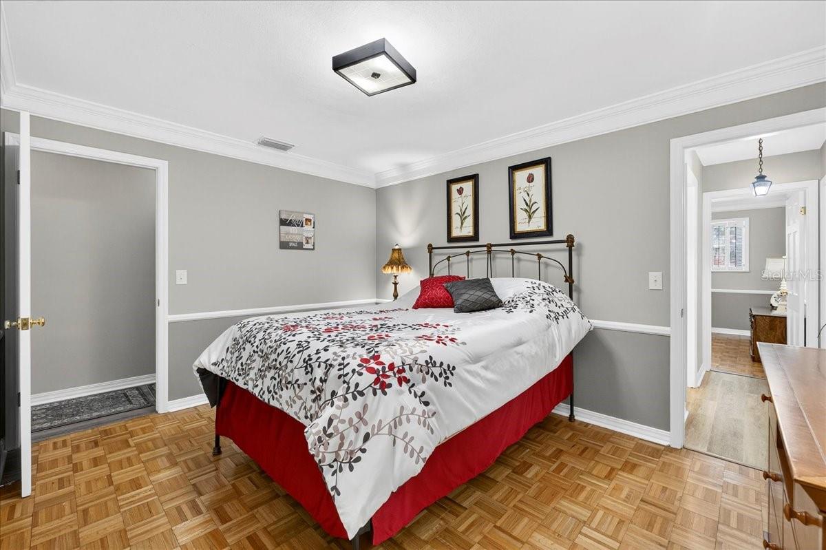 Image 35 of 56 For 1135 Mariposa Avenue