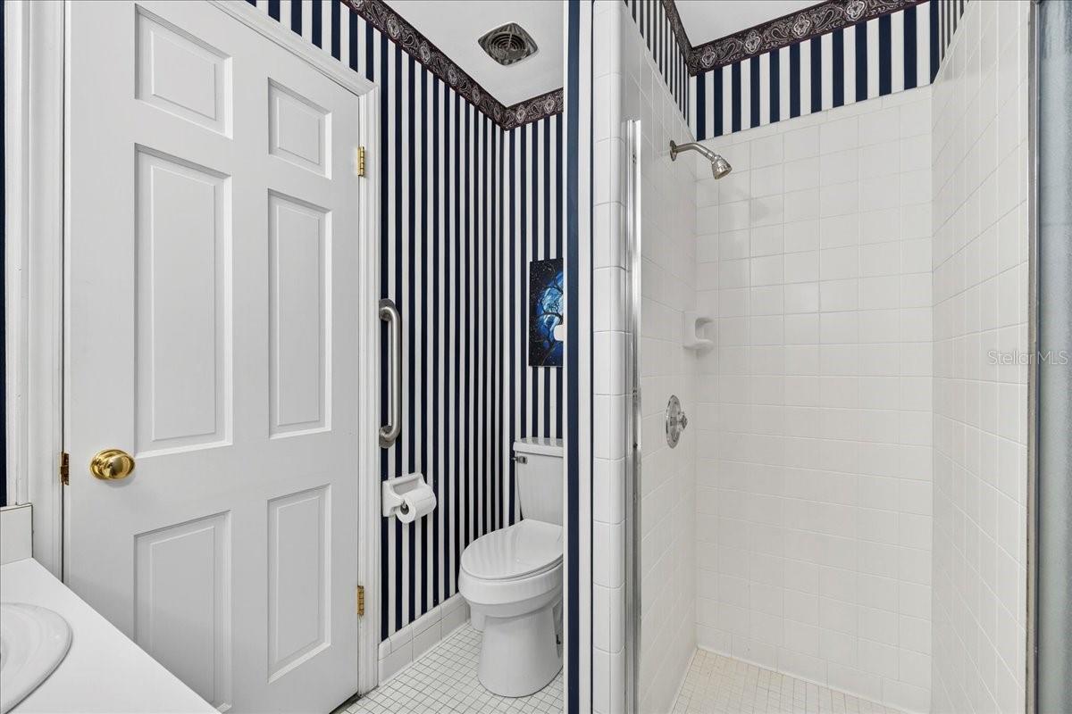 Image 38 of 56 For 1135 Mariposa Avenue