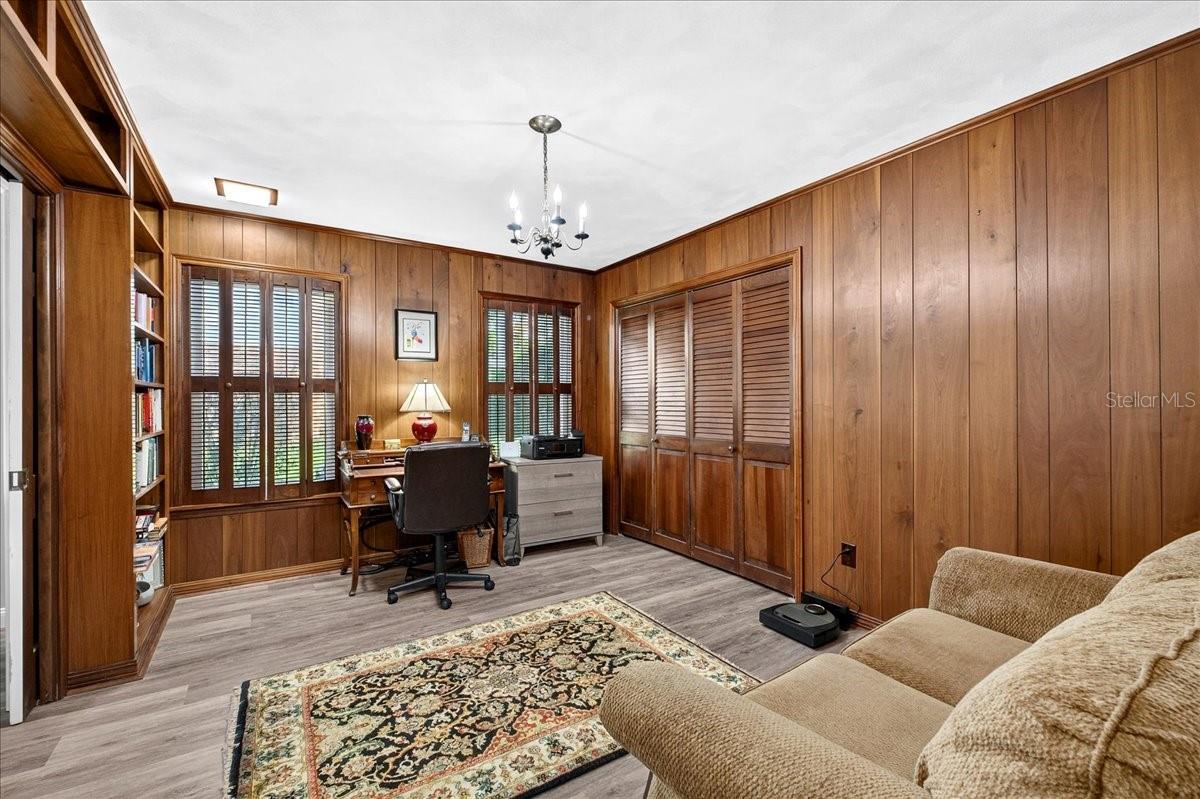 Image 40 of 56 For 1135 Mariposa Avenue