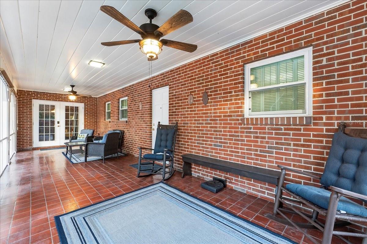 Image 43 of 56 For 1135 Mariposa Avenue