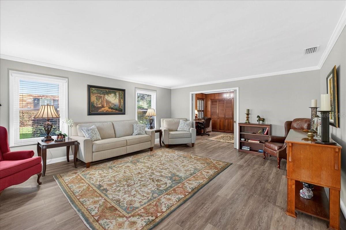 Image 5 of 56 For 1135 Mariposa Avenue