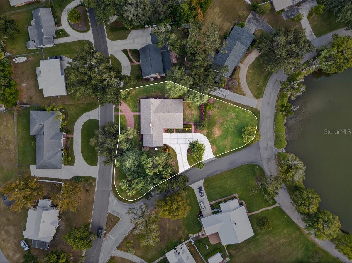 Image 55 of 56 For 1135 Mariposa Avenue